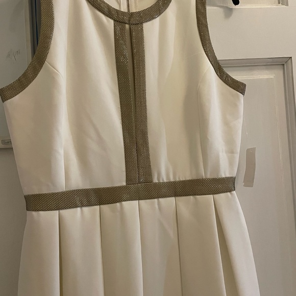 Endless rose dress - Picture 3 of 5